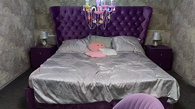 Snapshot of Kira_Kenet chatting on March 20, 2:32 pm Kira Kenet online show from March 20, 2:32 pm