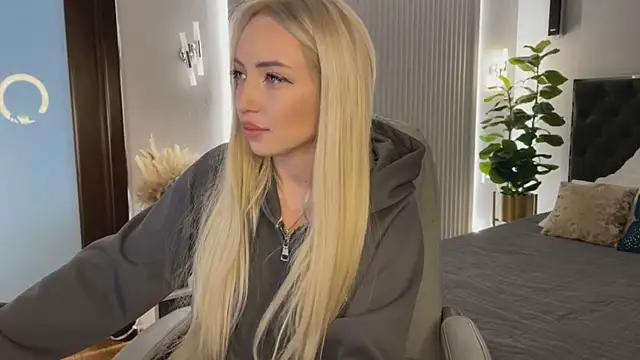 OhMyEmma online show from March 30, 1:17 am