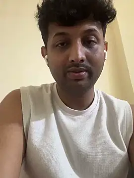 Snapshot of MIRTHICK2002 chatting on September 13, 10:37 am MIRTHICK2002 online show from September 13, 10:37 am