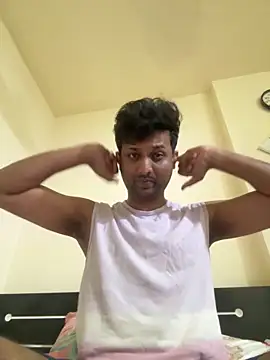 Snapshot of MIRTHICK2002 chatting on September 26, 11:47 am MIRTHICK2002 online show from September 26, 11:47 am