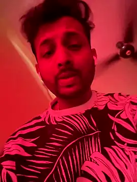 Snapshot of MIRTHICK2002 chatting on October 17, 8:50 am MIRTHICK2002 online show from October 17, 8:50 am