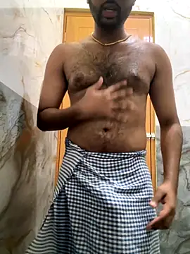 Snapshot of MIRTHICK2002 chatting on October 26, 12:11 pm MIRTHICK2002 online show from October 26, 12:11 pm