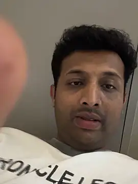 Snapshot of MIRTHICK2002 chatting on February 17, 9:54 pm MIRTHICK2002 online show from February 17, 9:54 pm