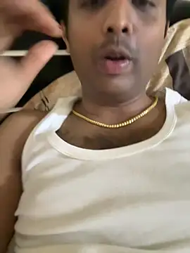 Snapshot of MIRTHICK2002 chatting on March 13, 9:21 pm MIRTHICK2002 online show from March 13, 9:21 pm