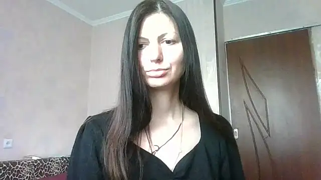 AliseWats online show from March 11, 12:50 pm