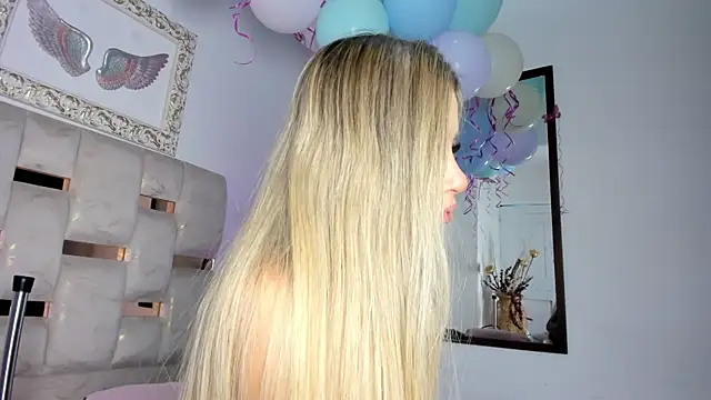 Lola Blondie online show from May 26, 11:39 am