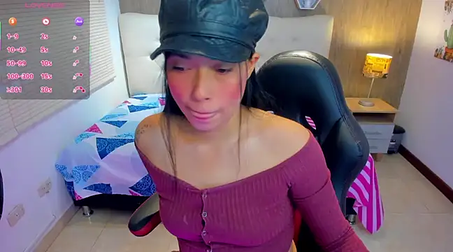 Snapshot of _LiilyWong chatting on March 11, 4:54 am LiilyWong online show from March 11, 4:54 am