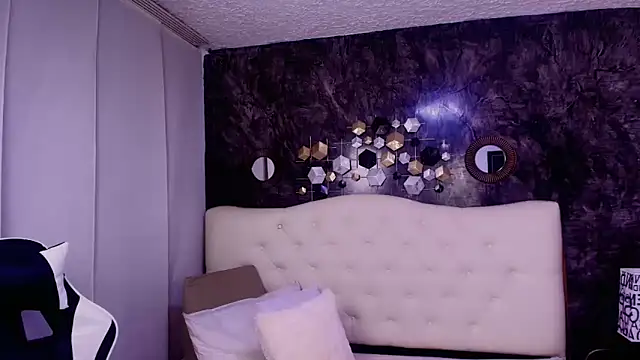 Snapshot of _LiilyWong chatting on September 27, 12:04 am LiilyWong online show from September 27, 12:04 am