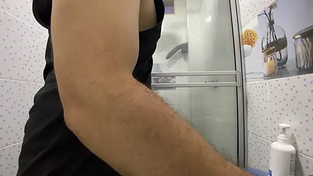 Snapshot of chicoinhibido chatting on December 13, 11:10 pm chicoinhibido online show from December 13, 11:10 pm