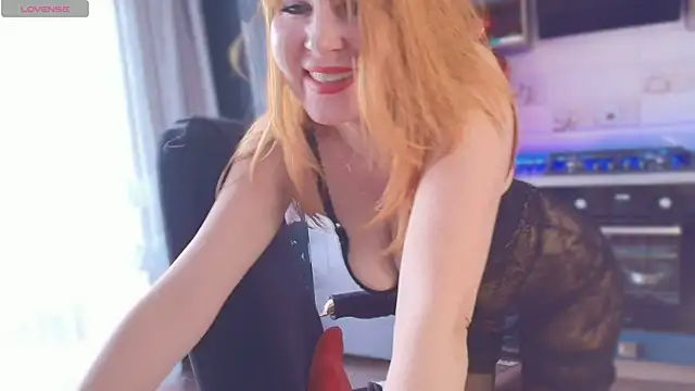 emlana online show from April 17, 12:08 pm