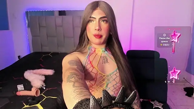 Snapshot of Sophie_whitexxx chatting on May 21, 10:50 pm Sophie whitexxx online show from May 21, 10:50 pm