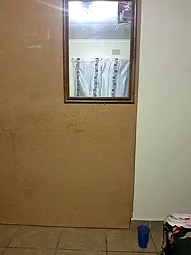 Snapshot of bakedsnackmmh chatting on February 17, 8:04 pm bakedsnackmmh online show from February 17, 8:04 pm