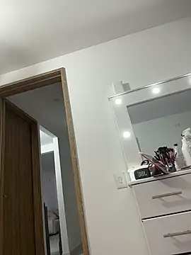 AlesiaCooper online show from February 19, 11:56 pm