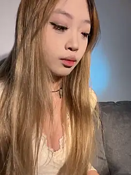 LL0521 online show from March 7, 6:02 am