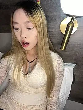 LL0521 online show from March 7, 12:34 pm