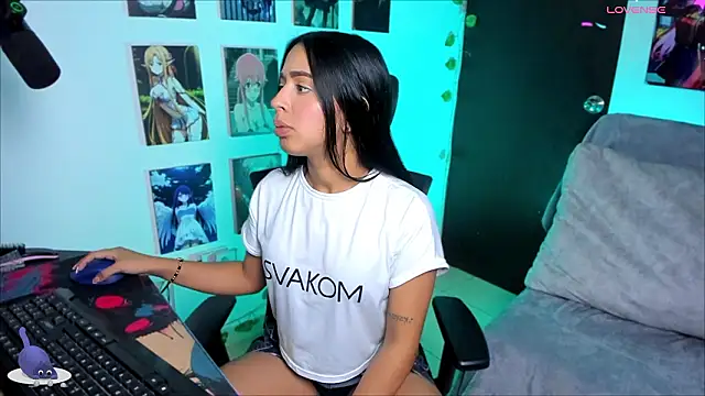 Snapshot of Vickysth chatting on February 2, 10:19 pm Vickysth online show from February 2, 10:19 pm