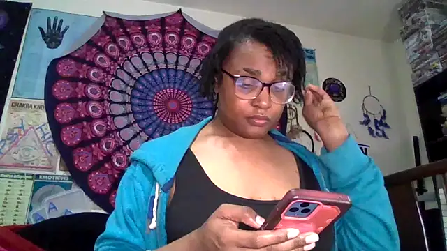 GardeniaFields online show from April 11, 11:20 pm