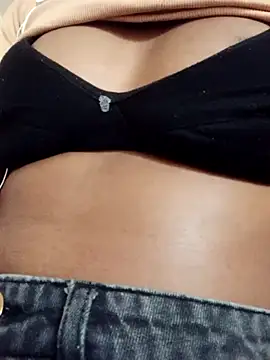 Snapshot of naughtyreva chatting on March 9, 2:32 pm naughtyreva online show from March 9, 2:32 pm