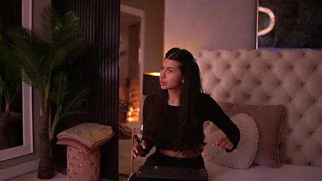 TanyaVonDe online show from March 14, 5:51 pm