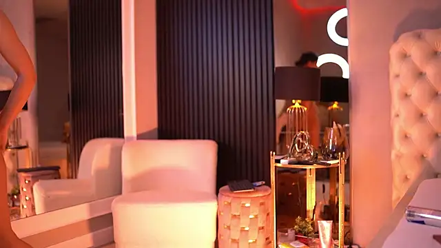 TanyaVonDe online show from April 8, 4:40 pm