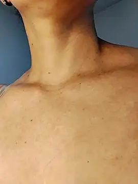 hotsexass online show from April 18, 12:09 pm