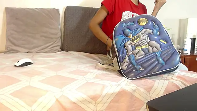 Snapshot of willow_smitt chatting on October 12, 1:21 pm willow smitt online show from October 12, 1:21 pm