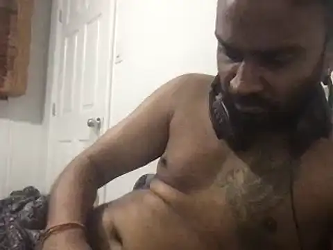 Snapshot of hami513 chatting on October 6, 7:11 pm hami513 online show from October 6, 7:11 pm