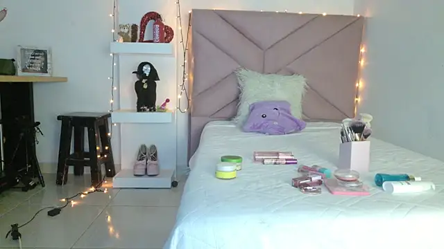 eva sin18 online show from April 12, 11:32 pm