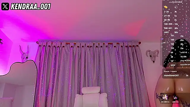 Snapshot of Kendramillerr_1 chatting on July 20, 3:43 am Kendramillerr 1 online show from July 20, 3:43 am