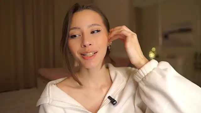 EditaBails online show from January 16, 7:18 pm