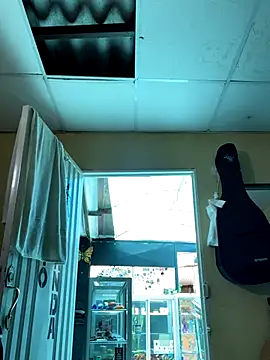 Snapshot of val_zx chatting on September 13, 3:45 pm val zx online show from September 13, 3:45 pm