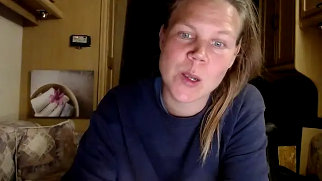 Snapshot of CallMeMaria chatting on December 29, 9:09 pm CallMeMaria online show from December 29, 9:09 pm