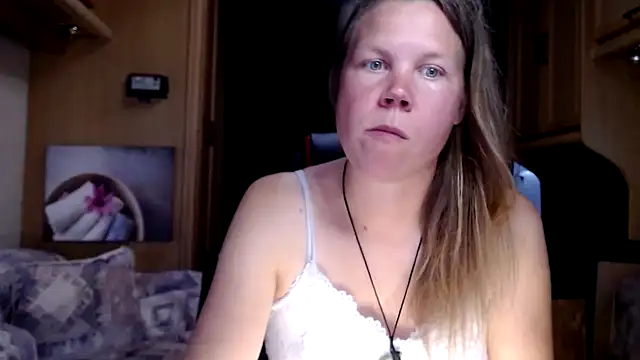 Snapshot of CallMeMaria chatting on December 30, 4:08 pm CallMeMaria online show from December 30, 4:08 pm