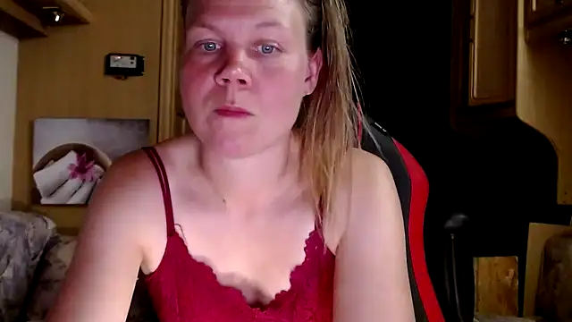 Snapshot of CallMeMaria chatting on January 1, 8:26 pm CallMeMaria online show from January 1, 8:26 pm