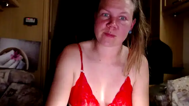 Snapshot of CallMeMaria chatting on January 8, 9:12 pm CallMeMaria online show from January 8, 9:12 pm