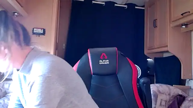 Snapshot of CallMeMaria chatting on January 9, 4:39 pm CallMeMaria online show from January 9, 4:39 pm