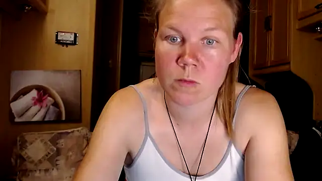 Snapshot of CallMeMaria chatting on January 12, 5:54 pm CallMeMaria online show from January 12, 5:54 pm