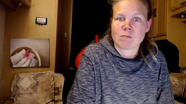 Snapshot of CallMeMaria chatting on January 14, 7:43 pm CallMeMaria online show from January 14, 7:43 pm