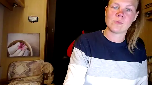 Snapshot of CallMeMaria chatting on January 15, 8:05 pm CallMeMaria online show from January 15, 8:05 pm