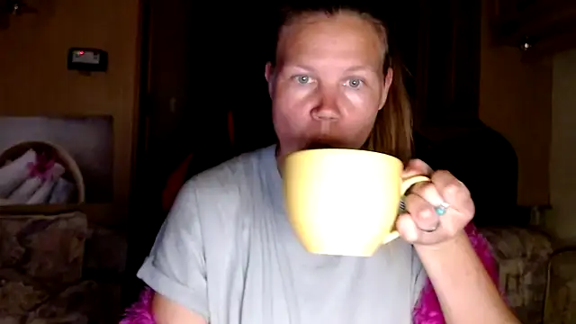 Snapshot of CallMeMaria chatting on January 20, 6:53 pm CallMeMaria online show from January 20, 6:53 pm