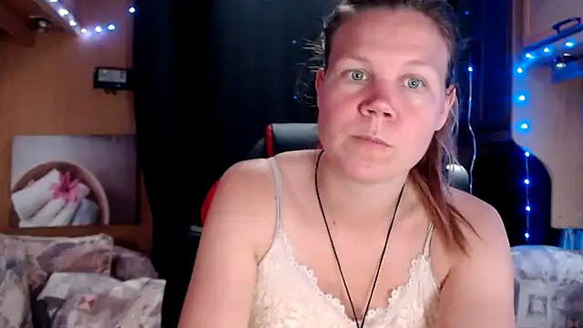 Snapshot of CallMeMaria chatting on January 24, 12:52 pm CallMeMaria online show from January 24, 12:52 pm