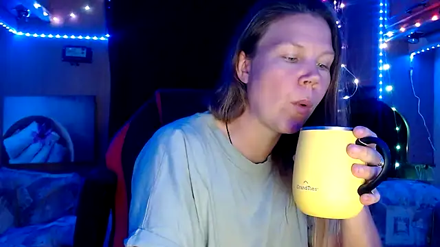 Snapshot of CallMeMaria chatting on January 28, 5:35 pm CallMeMaria online show from January 28, 5:35 pm