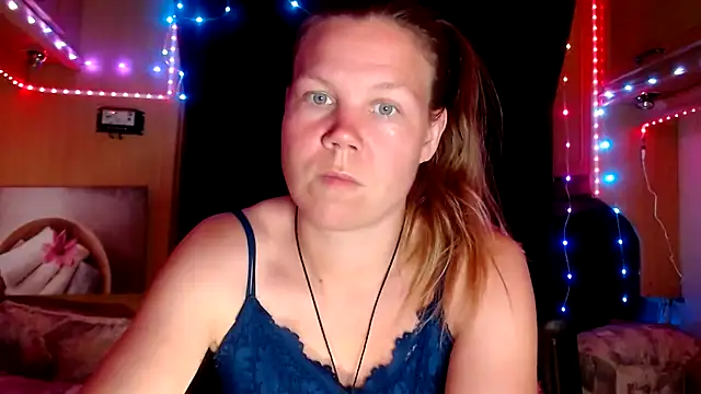 Snapshot of CallMeMaria chatting on February 1, 7:13 pm CallMeMaria online show from February 1, 7:13 pm