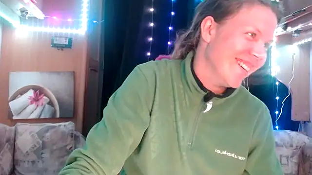 Snapshot of CallMeMaria chatting on February 24, 9:09 pm CallMeMaria online show from February 24, 9:09 pm