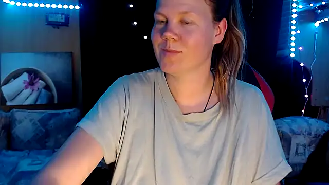 Snapshot of CallMeMaria chatting on February 28, 4:31 pm CallMeMaria online show from February 28, 4:31 pm