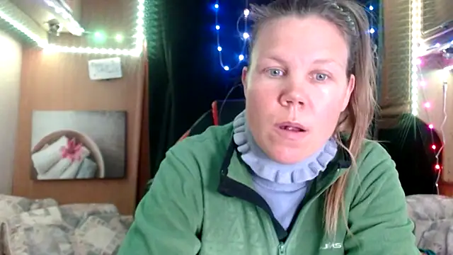 Snapshot of CallMeMaria chatting on March 8, 6:26 pm CallMeMaria online show from March 8, 6:26 pm