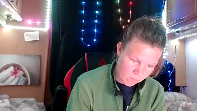 Snapshot of CallMeMaria chatting on March 9, 7:26 pm CallMeMaria online show from March 9, 7:26 pm