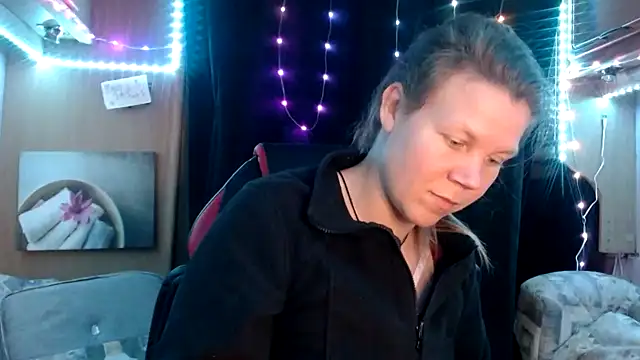 Snapshot of CallMeMaria chatting on March 10, 7:07 pm CallMeMaria online show from March 10, 7:07 pm