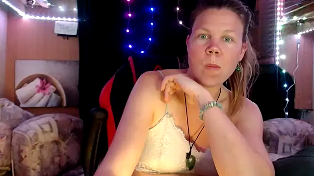 Snapshot of CallMeMaria chatting on March 12, 9:03 pm CallMeMaria online show from March 12, 9:03 pm