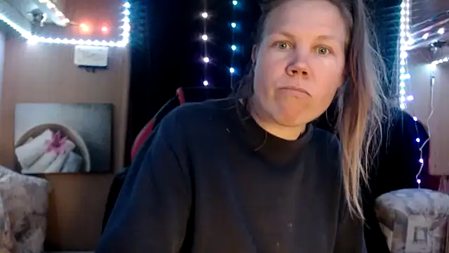 Snapshot of CallMeMaria chatting on March 13, 7:28 pm CallMeMaria online show from March 13, 7:28 pm